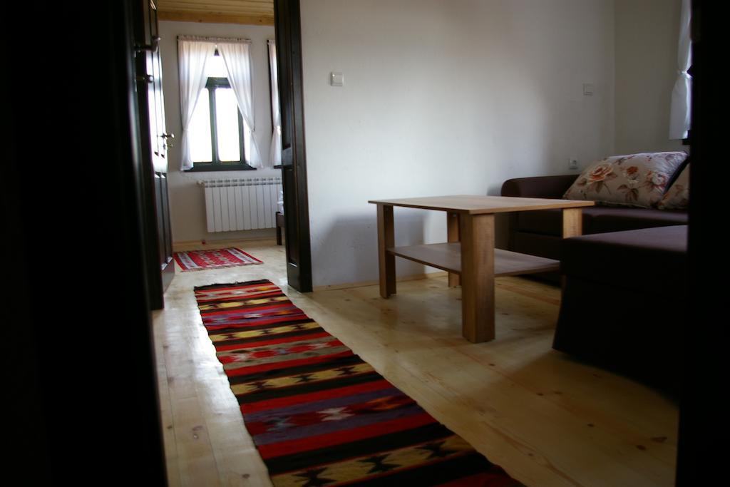 וליקי פרסלב Mutafova Guest House חדר תמונה