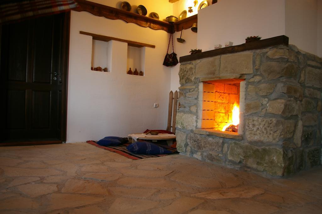 וליקי פרסלב Mutafova Guest House חדר תמונה