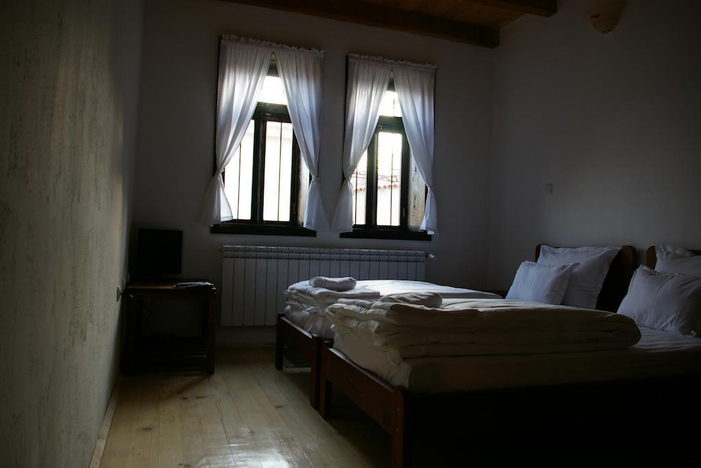 וליקי פרסלב Mutafova Guest House חדר תמונה