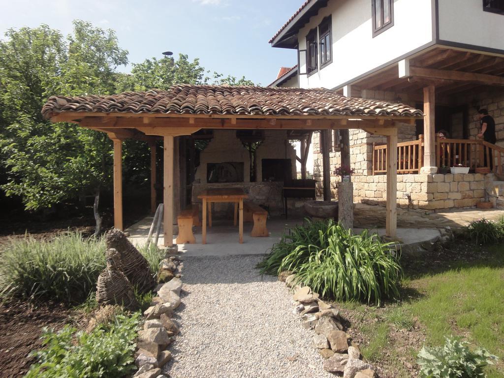 וליקי פרסלב Mutafova Guest House מראה חיצוני תמונה