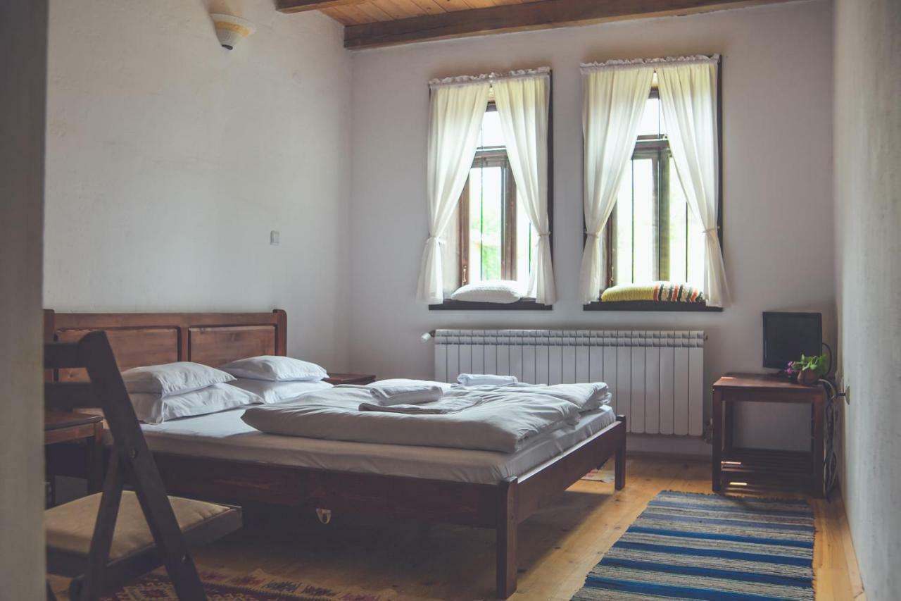 וליקי פרסלב Mutafova Guest House מראה חיצוני תמונה